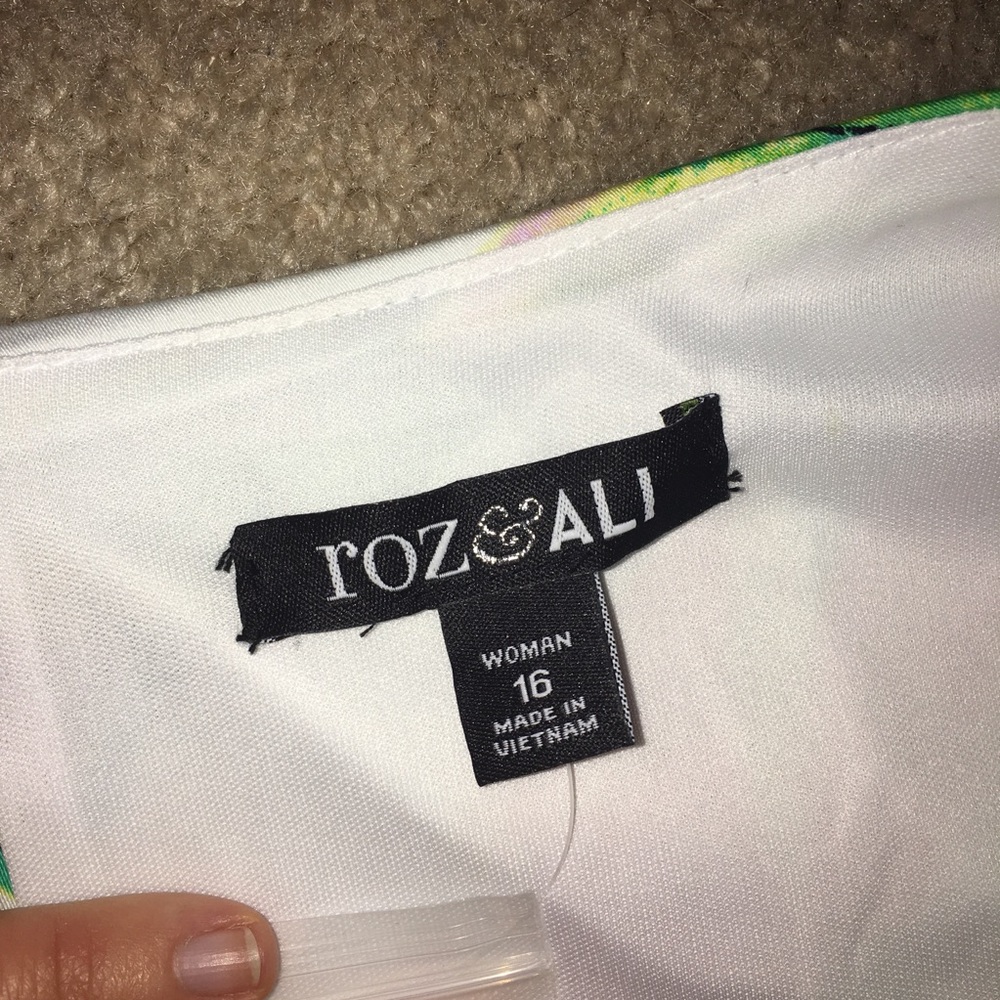 ⛄️ Roz & Ali floral dress NWOT - Picture 4 of 5